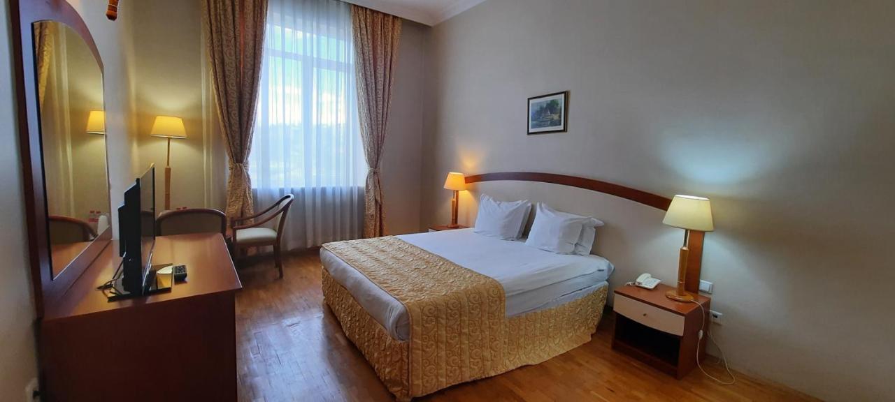 Hotel Ramada By Wyndham Plovdiv Trimontium Zewnętrze zdjęcie